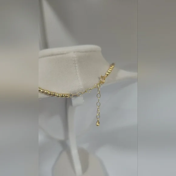 Elegant Gold Beaded Necklace with Pearl Pendant NWOT - Picture 4 of 8